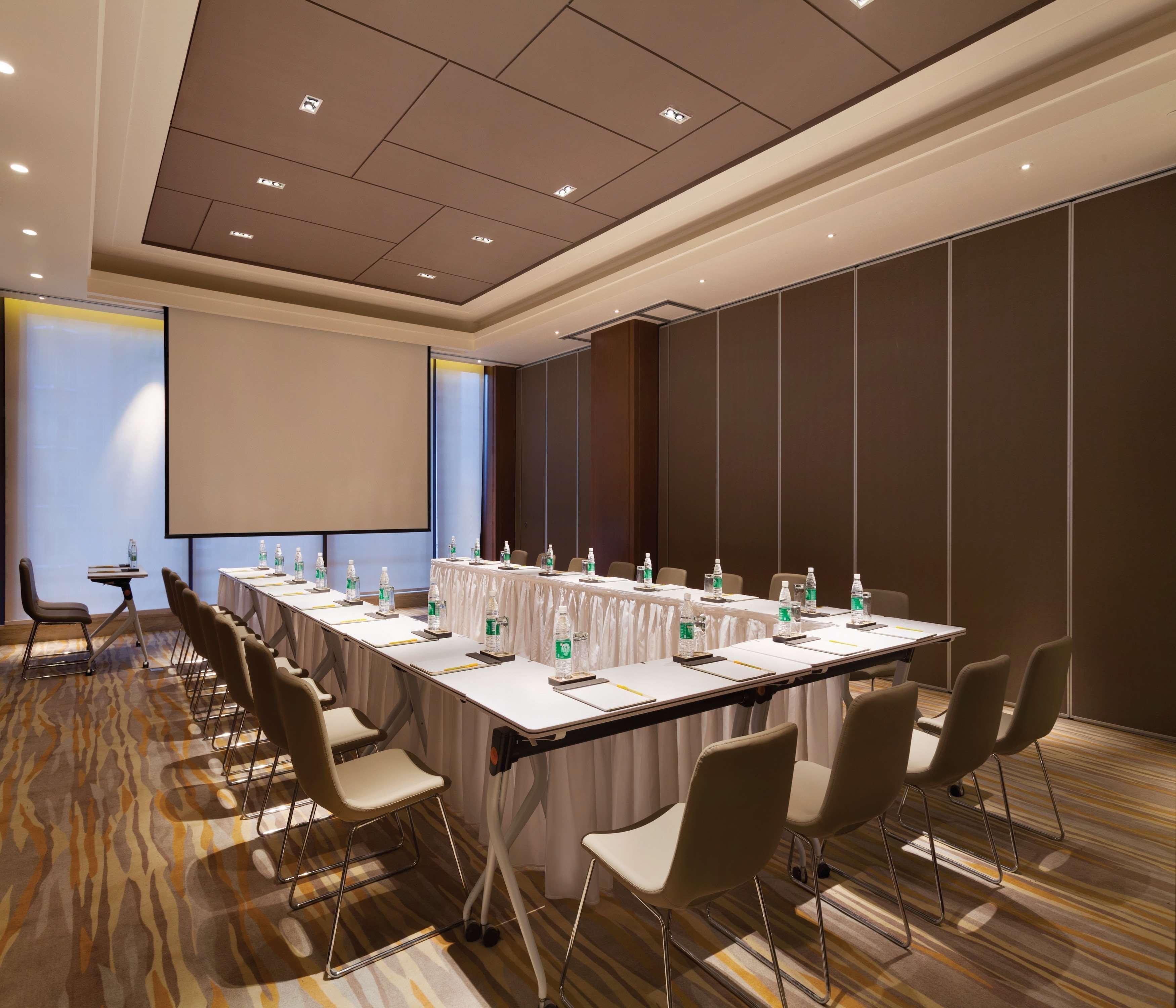 Hilton Garden Inn Dandong Exterior photo